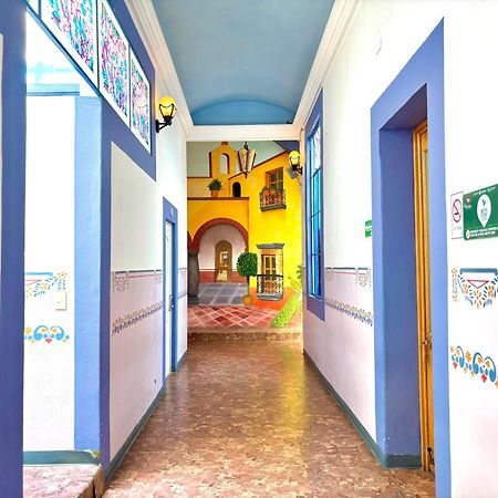 Hotel La Alhondiga بويبلا المظهر الخارجي الصورة