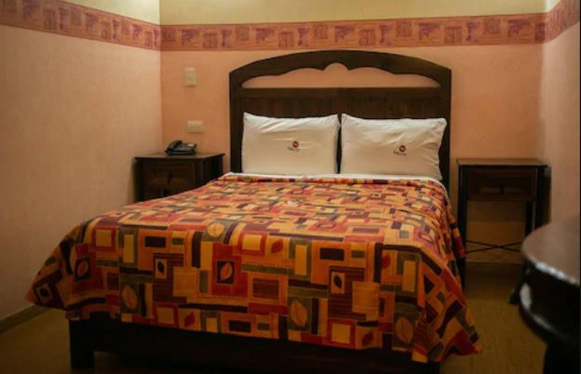 Hotel La Alhondiga بويبلا المظهر الخارجي الصورة