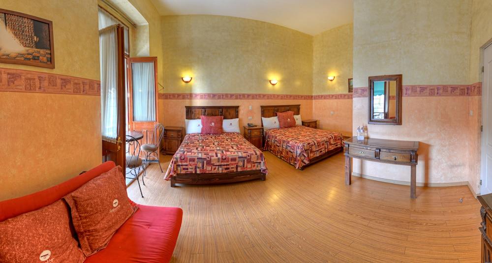 Hotel La Alhondiga بويبلا المظهر الخارجي الصورة