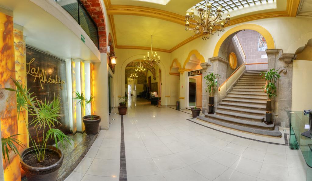 Hotel La Alhondiga بويبلا المظهر الخارجي الصورة
