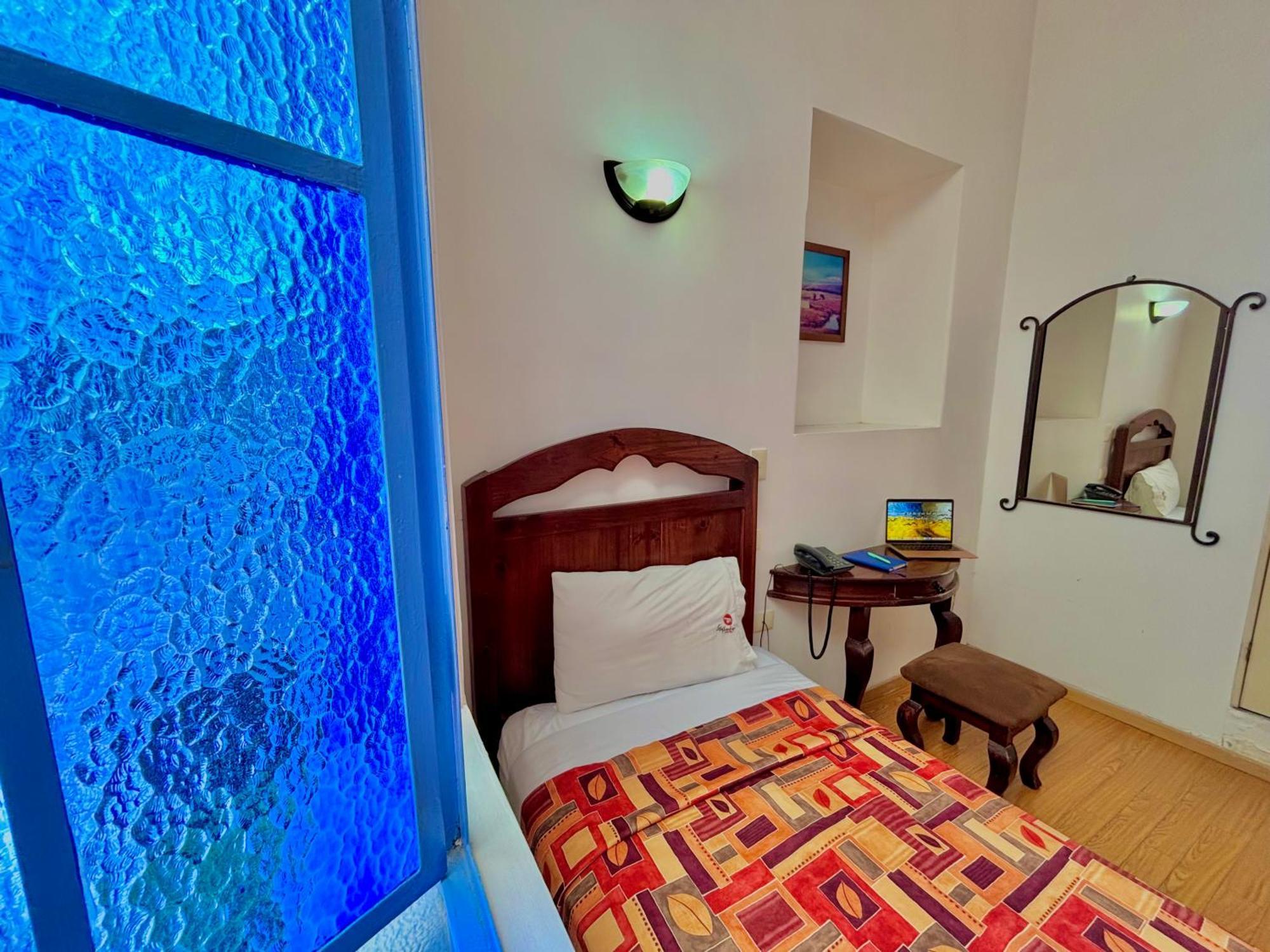 Hotel La Alhondiga بويبلا المظهر الخارجي الصورة