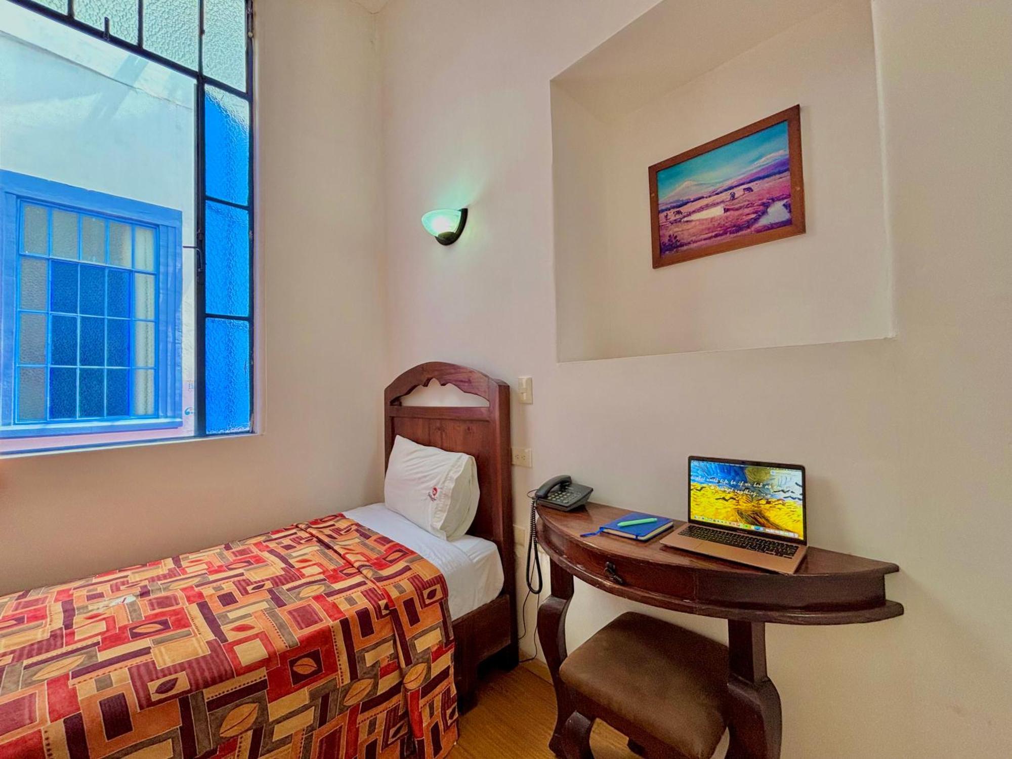 Hotel La Alhondiga بويبلا المظهر الخارجي الصورة