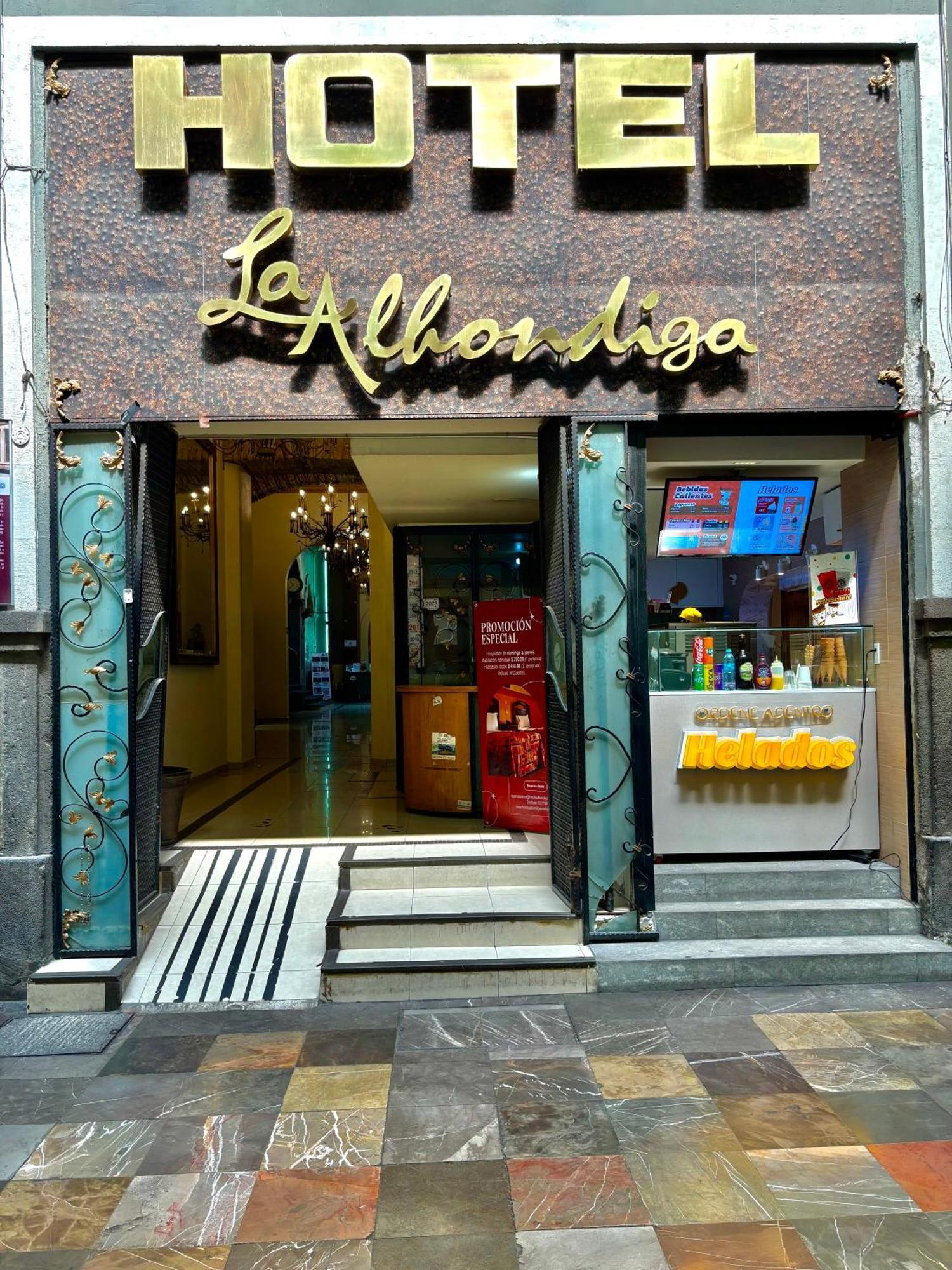 Hotel La Alhondiga بويبلا المظهر الخارجي الصورة