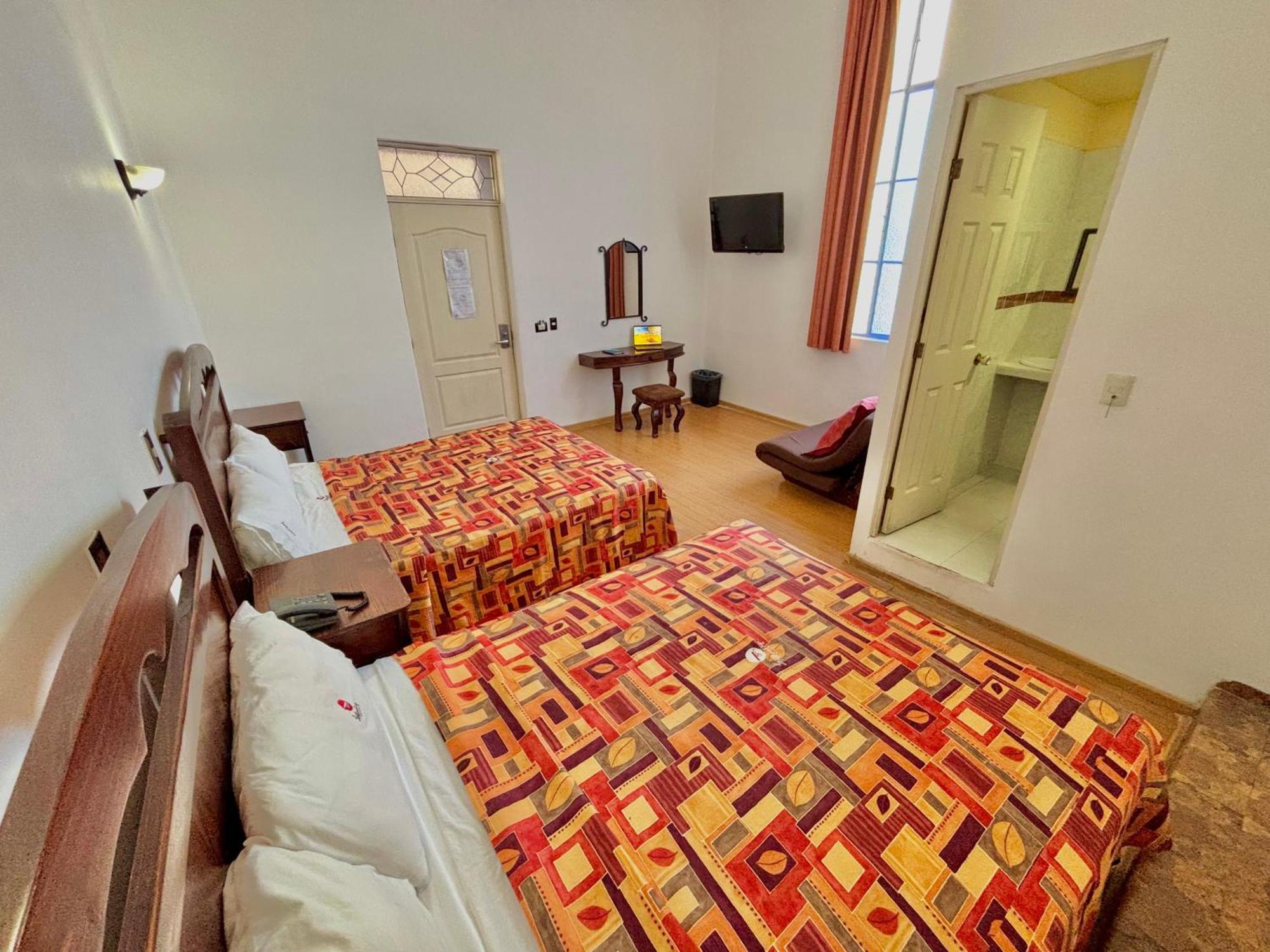 Hotel La Alhondiga بويبلا المظهر الخارجي الصورة
