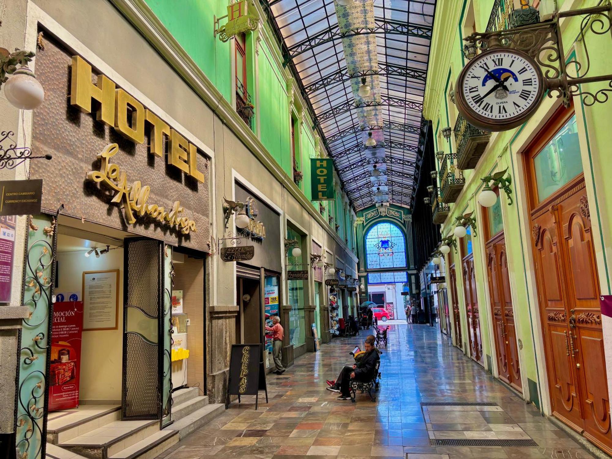 Hotel La Alhondiga بويبلا المظهر الخارجي الصورة